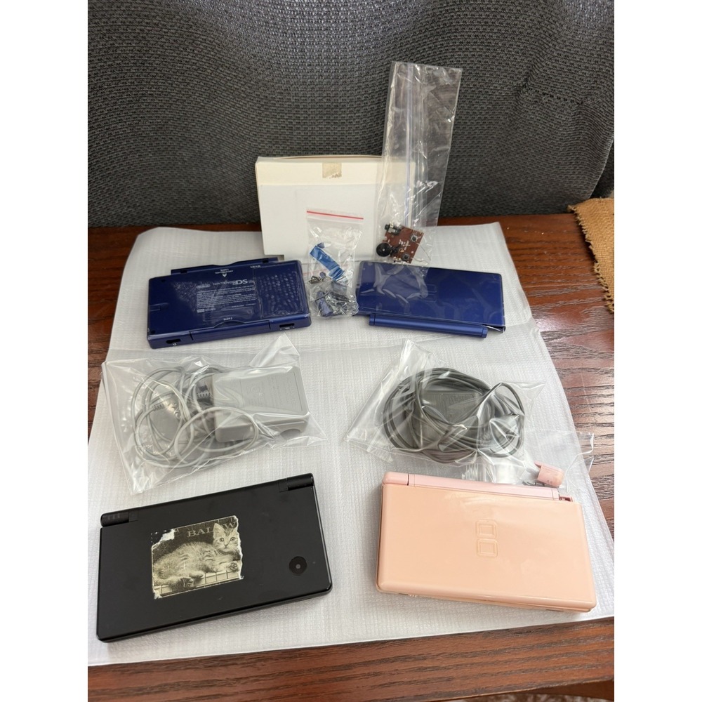 Nintendo DS Lite Handheld Console Lot of 2 Pink & Black w/ Charger